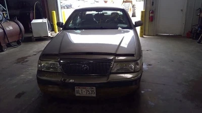 (LOCAL PICKUP ONLY) Fuel Tank Fits 01-04 CROWN VICTORIA 4301362 — 第 1/4 张图片