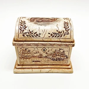 Scatola portagioie vintage 1998 grafica Fiji scrigno del tesoro nautico Moby Dick con cerniera - Foto 1 di 6