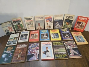 MLB Lot of 21 Vintage  Major League Baseball Paperback  Books 50's Thru 80's - Imagen 1 de 18
