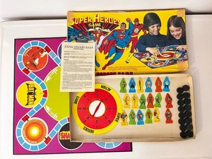 Gioco Supereroi Hasbro 1976 VINTAGE 100% COMPLETO OGNI PEZZO - Foto 1 di 9