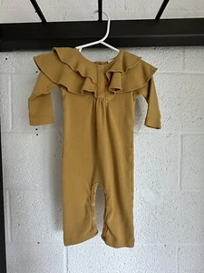 EUC Kate Quinn Organic Cotton Romper SZ 3-6M Gold Long Slv Snap Ruffle Collar - Picture 1 of 8