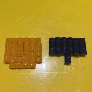 Monopoly 2000 Millennium Edition Yellow houses and Blue hotels - Picture 1 of 3