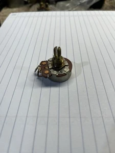 Vintage 1966 Split Shaft 250k Guitar Pot Mw9033 - Picture 1 of 5