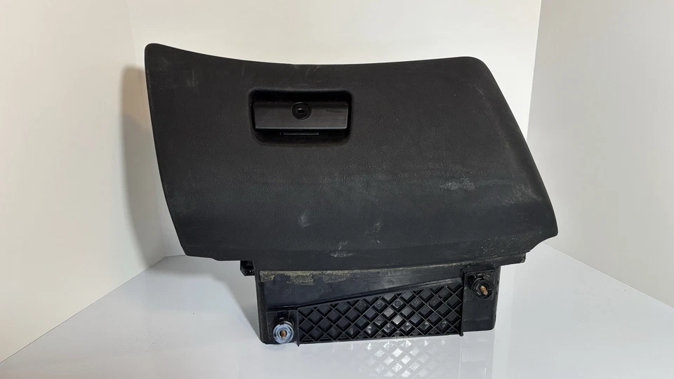BMW E39 5-Series Sedan Black Glovebox with Latch 540i 528i530i 1997-2003 OEM - Image 1 of 4