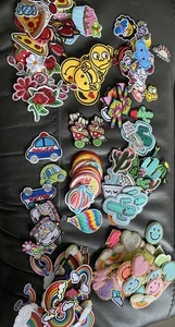 180 Plus Piece Assorted Lot Sew/Glue On Embroidered Patches - Clothing - DIY - Picture 1 of 6