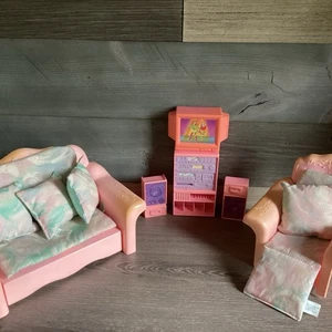 Vtg Barbie 1980s Living room Couch, Tv, Stereo, Speakers Pillows And ChairChair - Picture 1 of 24