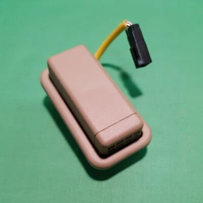 for JAGUAR XJ6 XJ12 (XJ40) REAR COFFEE INTERIOR QUARTER LAMP DBC11652SDC - Image 1 of 4