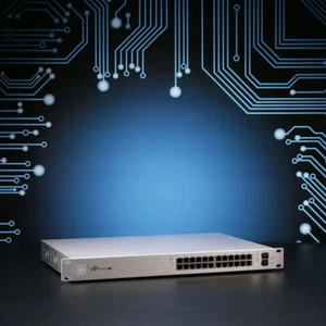 Ubiquiti UniFiSwitch US-24-250W switch PoE+ gestito // 24x GbE + 2x 1GSFP+ - Foto 1 di 5