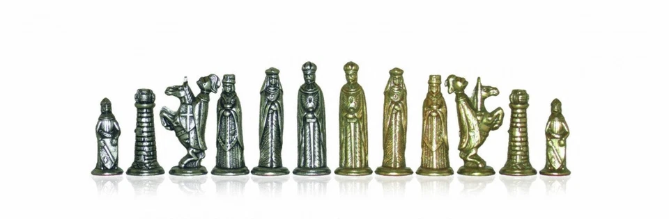 Italfama Medievale Metallo Scacchi Pezzi Oro & Argento Placcato,King 6cm,Italia - Immagine 1 di 1