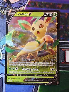 Leafeon V SWSH194 SWSH: Sword & Shield Black Star Promo Holo Card - Picture 1 of 2