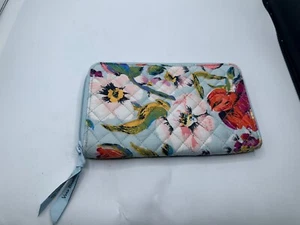 Vera Bradley RFID Large Deluxe Travel Clutch Wallet Sea Air Floral Cotton NWT - Picture 1 of 3