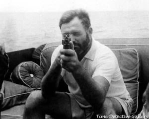 Ernest Hemingway Aiming a Tommy Gun - 10" x 12" Stretched Canvas Print - Picture 1 of 1