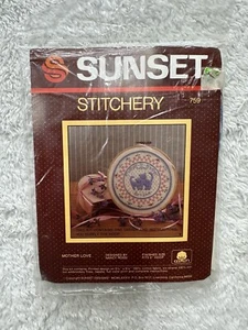 Sunset Stitchery Mother Love 759 Katzen 80er Kätzchen Kreuzstichmuster 9,5 x 9,5 Zoll - Bild 1 von 9