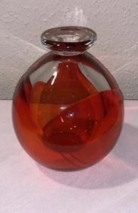 Gorgeous Designs Red Art Glass Vase - Picture 1 of 7