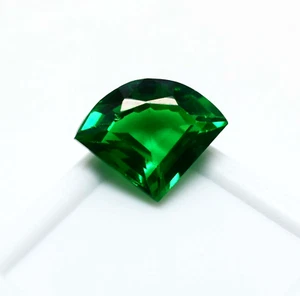 Columbian 10.10 CARAT Flawless Natural Green Emerald In Fancy Cut Loose Gemstone - Picture 1 of 6