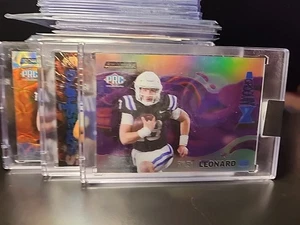 💥💥3 2023 Wild Card Allumination Riley Leonard NFL Ocular Smashing Lava #/#💥💥 - Bild 1 von 7