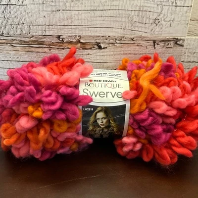 Red Heart Boutique Swerve Yarn Color Fizzy 3.5 盎司/100 克 11 码/10 米 超笨重 6 — 第 1/4 张图片