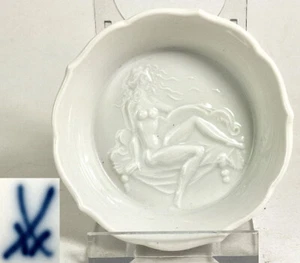 EROTIK vintage Meissen Schale Frau Nude Relief Schwertermarke 1. Wahl R145 - Picture 1 of 12