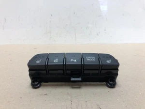 SCHALTER Kia Stonic (YB) SUV 1.0i T-GDi 12V Eco-Dynamics+ (G3LF) 2022 93300H8AB0 - Bild 1 von 8