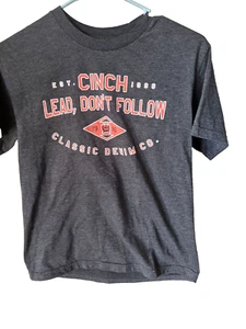 Cinch Boys T Shirt Size Medium Front Logo 50% Cotton 50% Polyester. - Picture 1 of 4