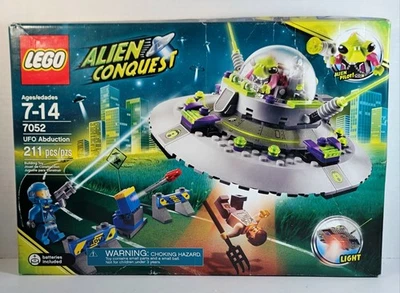 LEGO 7052 ALIEN CONQUEST UFO ABDUCTION 2011 Retired Unopened Box - Image 1 of 4