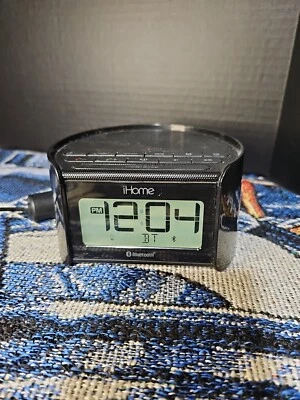 iHome Dual Alarm Clock Radio Bluetooth Wireless USB Charging Tested Works - Image 1 of 4