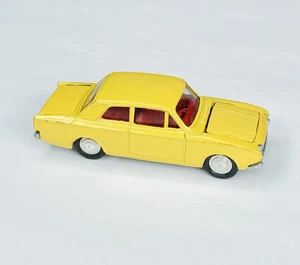Vintage 70s Mini Dinky Ford Corsair - Yellow - 1:64 Meccano No. 10 - Picture 1 of 10