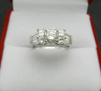 IMPRESIONANTE Anillo Natural Baguette Princesa Redondo 2ct Diamante Racimo Oro Blanco 18k Foto 1 de 4
