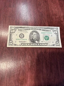 1995 $5 Five Dollar Bill US Note B88073949A - Picture 1 of 2