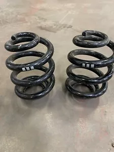 2 X Vw T32 Transporter 3 Stripe (with seats) T5/6 Original Genuine Rear Springs - Picture 1 of 4
