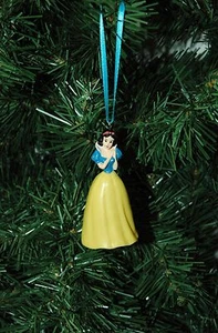 Snow White Christmas Ornament - Picture 1 of 1