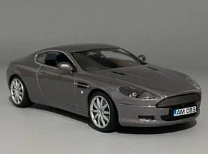 Minichamps 1/43 Aston Martin DB9 V12 Oyster Silver Limited Edition 400 137320 - Bild 1 von 10