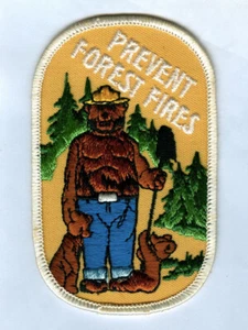 Vintage SMOKEY the BEAR & Cubs PREVENT FOREST FIRES Embroidered Patch! Unused! - Picture 1 of 2