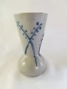 Small Salt Glazed Vase Signed RPW - Picture 1 of 8