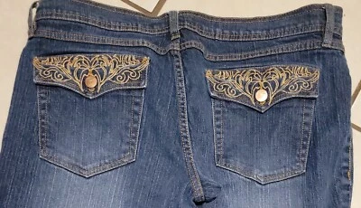 Daisy Fuentes Sz 12 Medwash Straight Leg Embroidered Pockets (534) - Image 1 of 3