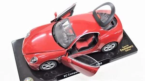 Modellino auto ALFA ROMEO 8C COMPETIZIONE scala 1:24 diecast modellismo statico - Foto 1 di 4