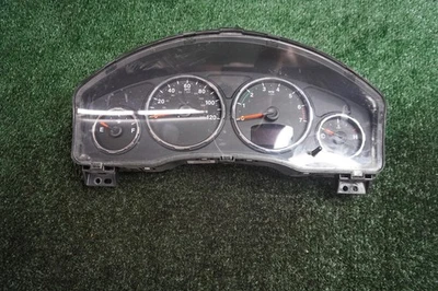 Jeep Liberty 2011 velocímetro calibre clúster fabricante de equipos originales 136 k millas 05172920AC Foto 1 de 4