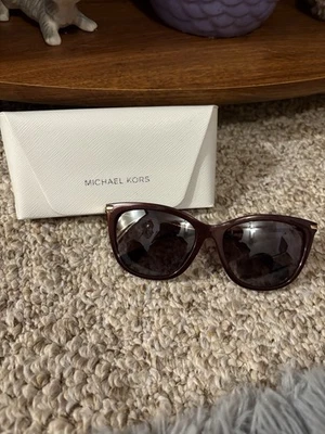 Gafas de sol para mujer Michael Kors Foto 1 de 4