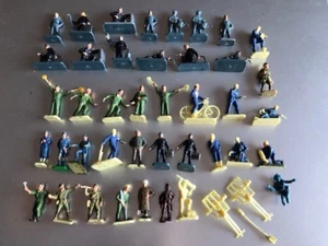 Lote de 44 piezas de Soldados de la Segunda Guerra Mundial. VINTAGE - Foto 1 di 1