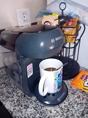 CAFETERA CAPSULAS BOSCH TASSIMO Y Regalo Para Poner Las Capsulas  - Imagen 1 de 4