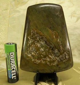 Neolithic Hongshan Chinese Jade "Yue" Axe Head Amulet w/Tomb Guardian Lion   - Picture 1 of 5
