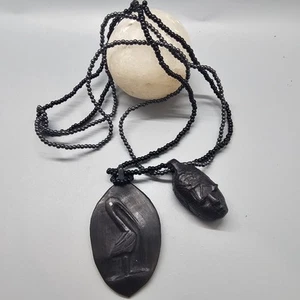 Collar Africano Tribal Doble Colgante Tallado a Mano Máscara de Madera Cabeza Grúa Semilla De Colección - Imagen 1 de 8