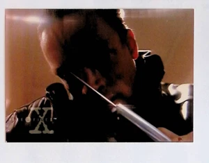 Alien Bounty Hunter 1996 Topps X-Files Season Two Paranormals Trading Card #42 - Bild 1 von 2