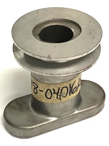 CUB CADET PART# 748-04016A, REPLACEMENT PULLEY/BOW TIE ADAPTER FOR 22" BLADE-OEM - Picture 1 of 4