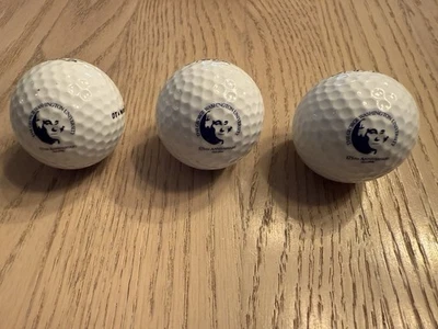 Manga de 3 pelotas de golf Titleist de la Universidad George Washington Foto 1 de 3