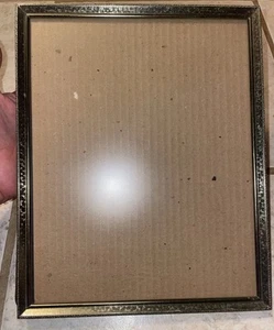 Vintage Gold-Tone Metal Easel Back 8 x 10" Picture Frame Has Non-Glare Glass - Picture 1 of 11