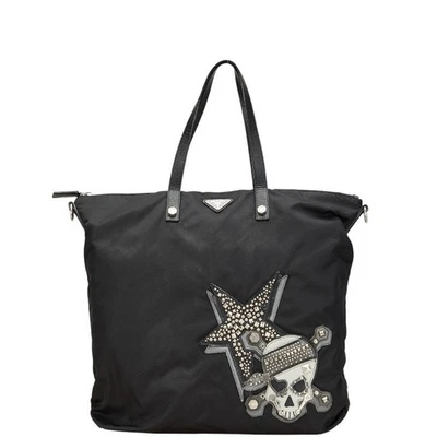 Bolsa de mão feminina Prada Skull Studs couro náilon preta tamanho único - Imagem 1 de 4