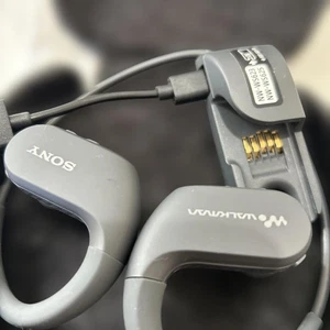 Sony NW-WS413BM Waterproof Sports Wearable MP3 Player Black - Picture 1 of 5