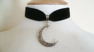 Black Velvet Large Moon Choker Gothic Necklace, Pick your neck size - Picture 1 of 2