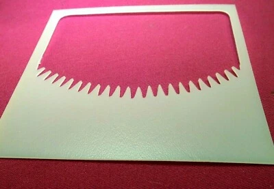 Lindahl 4.5" Bottom Frame Perforated Arc High key Portrait Vignette Mask - Image 1 of 4